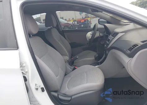 2017 Hyundai Accent Value Edition z USA, uszkodzony, nr VIN KMHCT4AE7HU372098